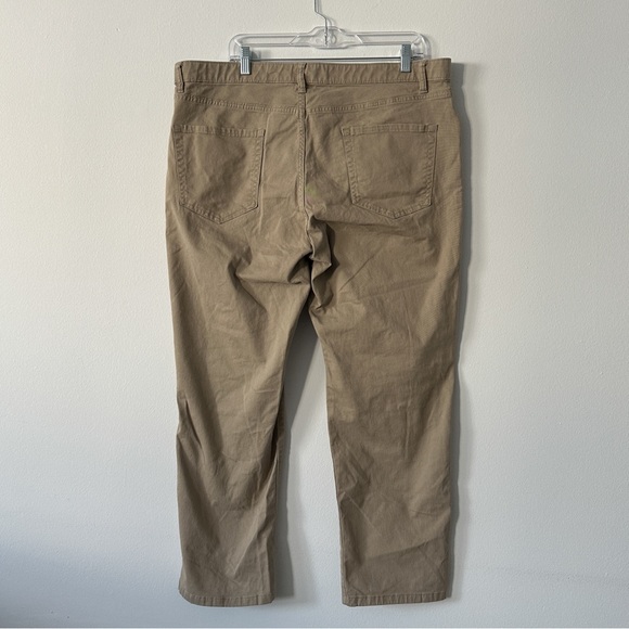 Amazon Essentials Tan Khaki Colored Pants Size 38W x 28L Stretch - Picture 3 of 8
